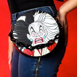 Cakeworthy Disney Villains 101 Dalmatians Cruella Chain Crossbody Bag
